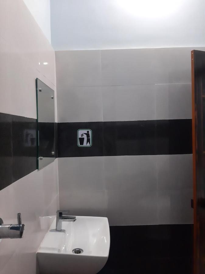 Madaparambil Residency Alwaye Экстерьер фото