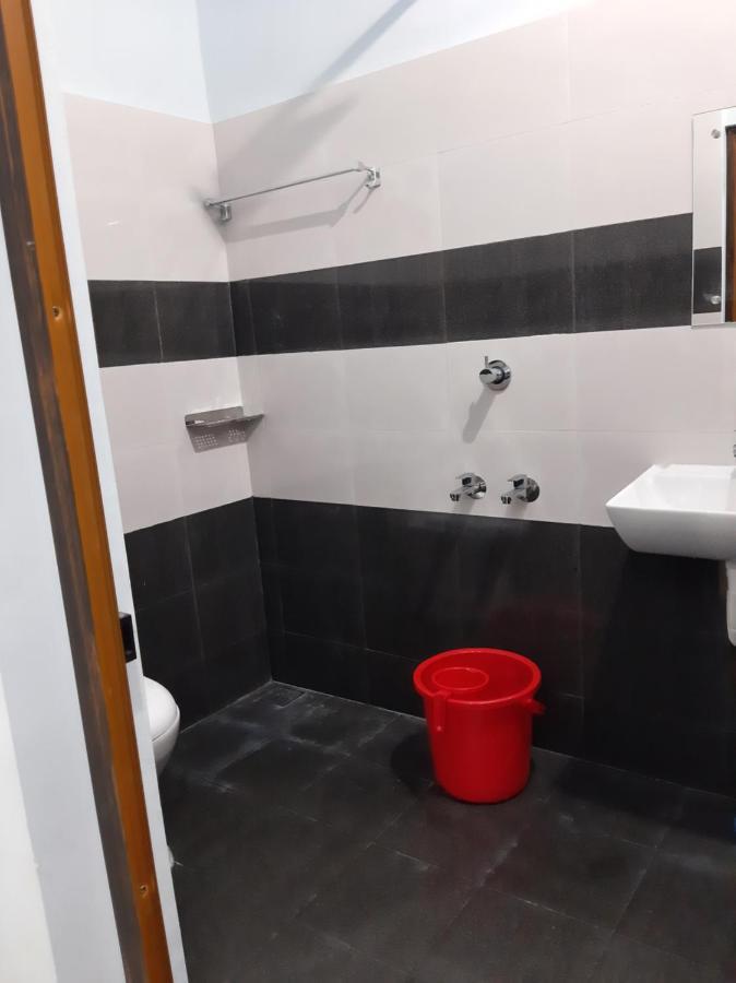 Madaparambil Residency Alwaye Экстерьер фото