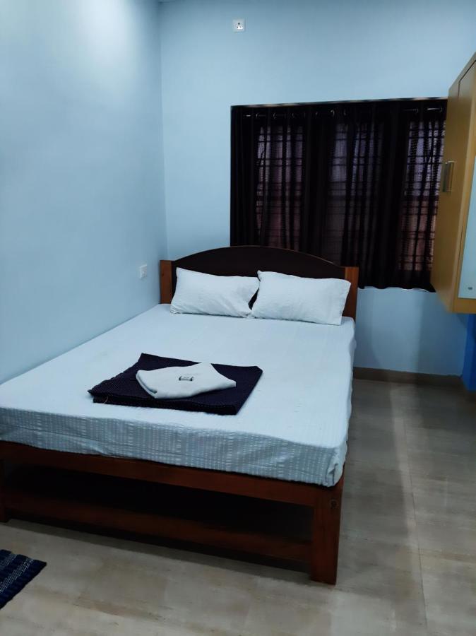 Madaparambil Residency Alwaye Экстерьер фото