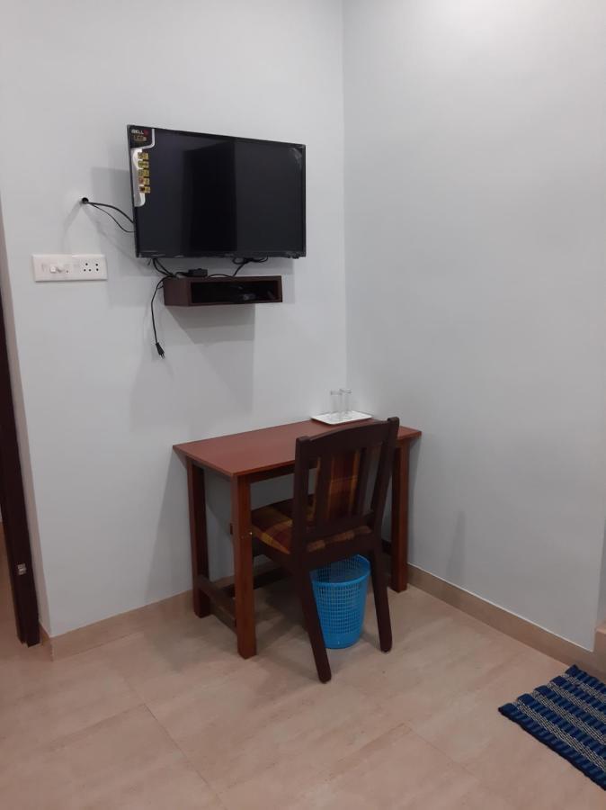 Madaparambil Residency Alwaye Экстерьер фото