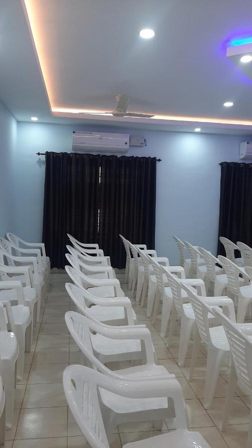Madaparambil Residency Alwaye Экстерьер фото