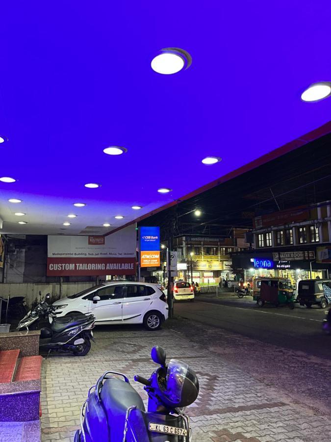 Madaparambil Residency Alwaye Экстерьер фото