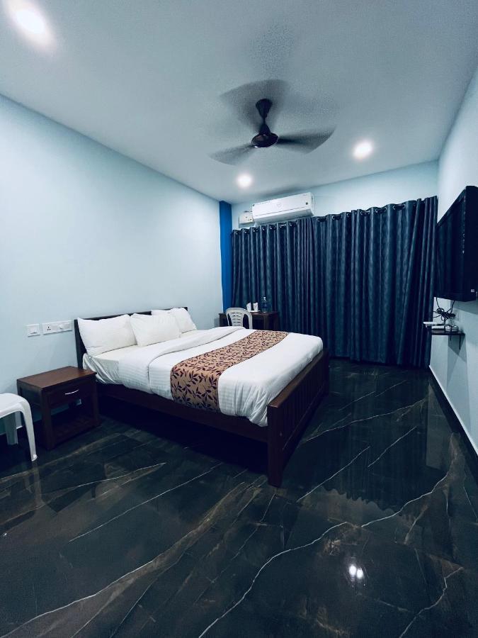 Madaparambil Residency Alwaye Экстерьер фото