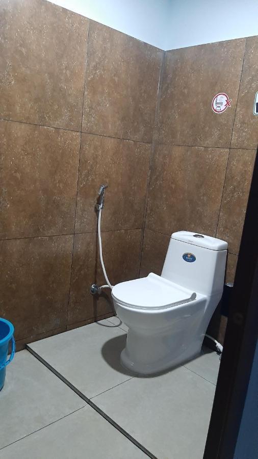 Madaparambil Residency Alwaye Экстерьер фото