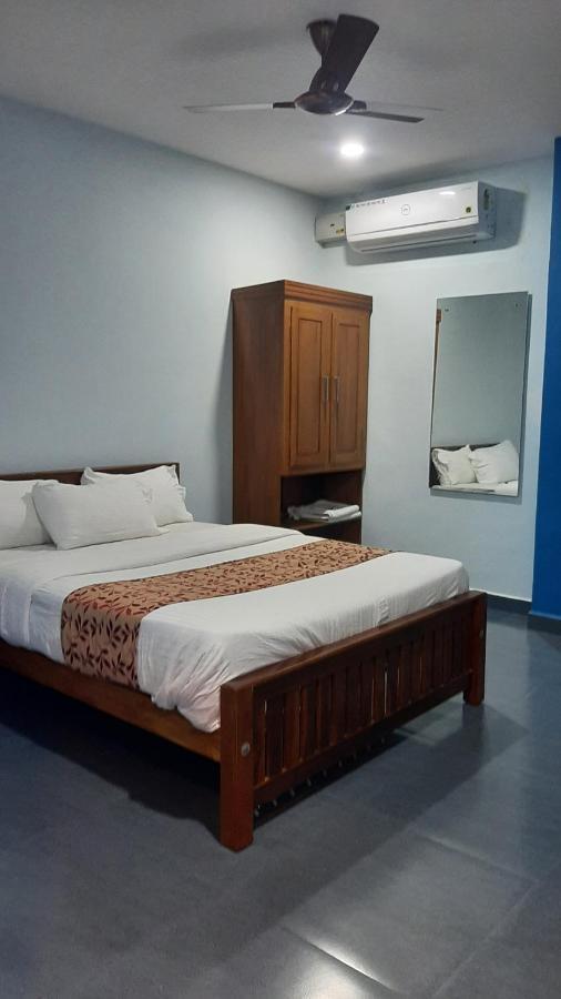 Madaparambil Residency Alwaye Экстерьер фото