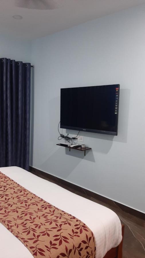 Madaparambil Residency Alwaye Экстерьер фото