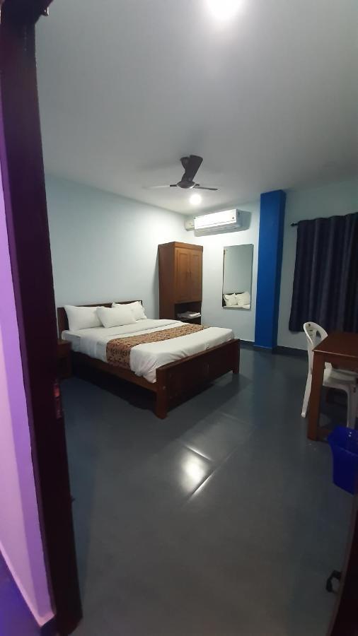 Madaparambil Residency Alwaye Экстерьер фото