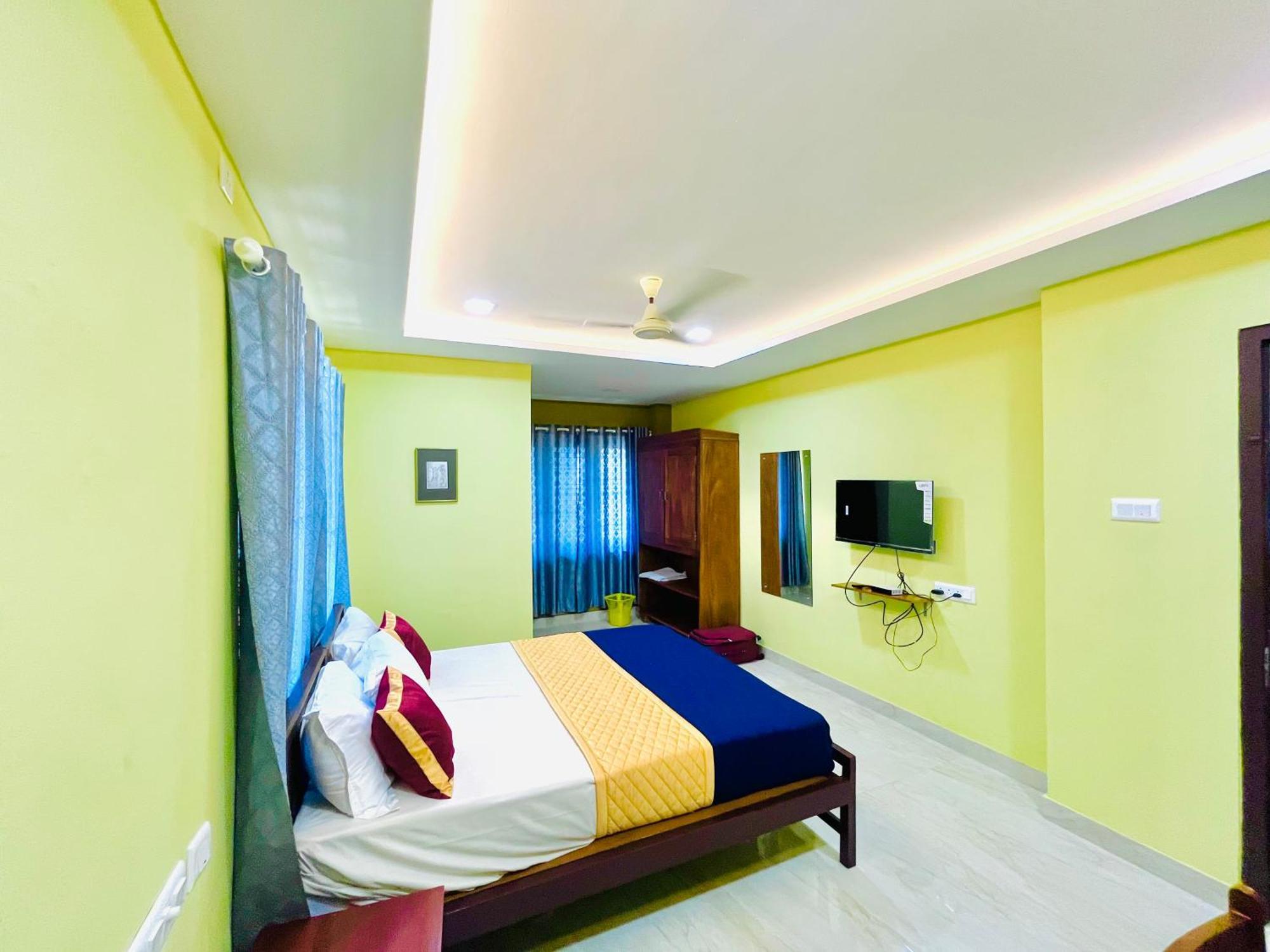 Madaparambil Residency Alwaye Экстерьер фото