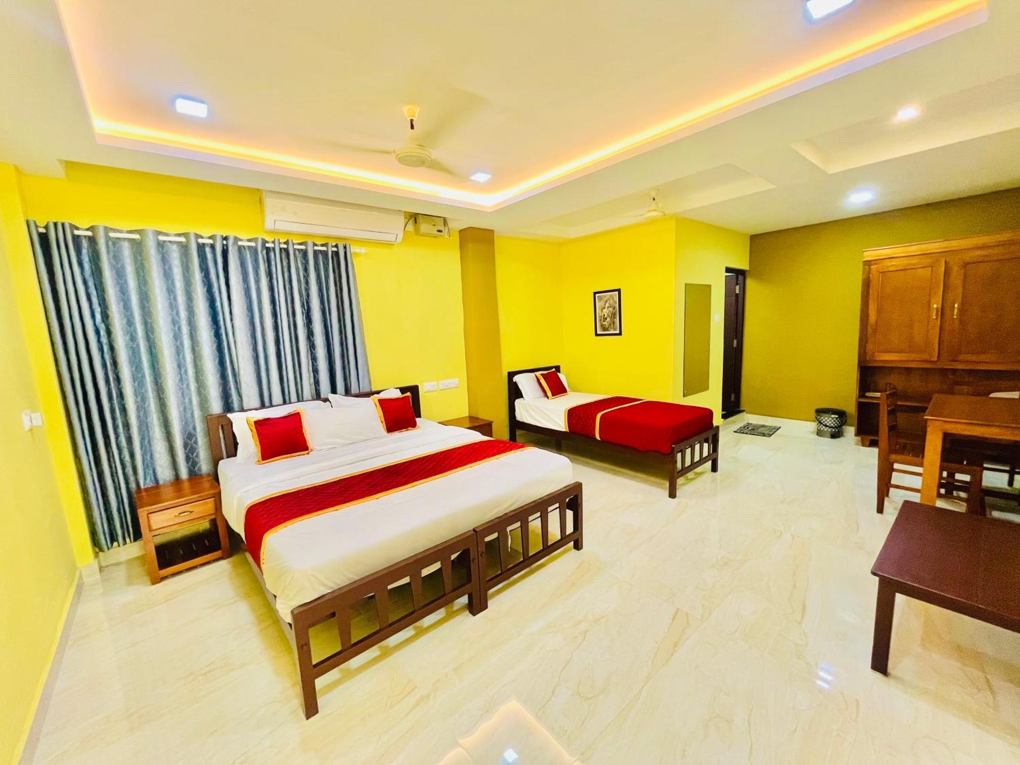 Madaparambil Residency Alwaye Экстерьер фото